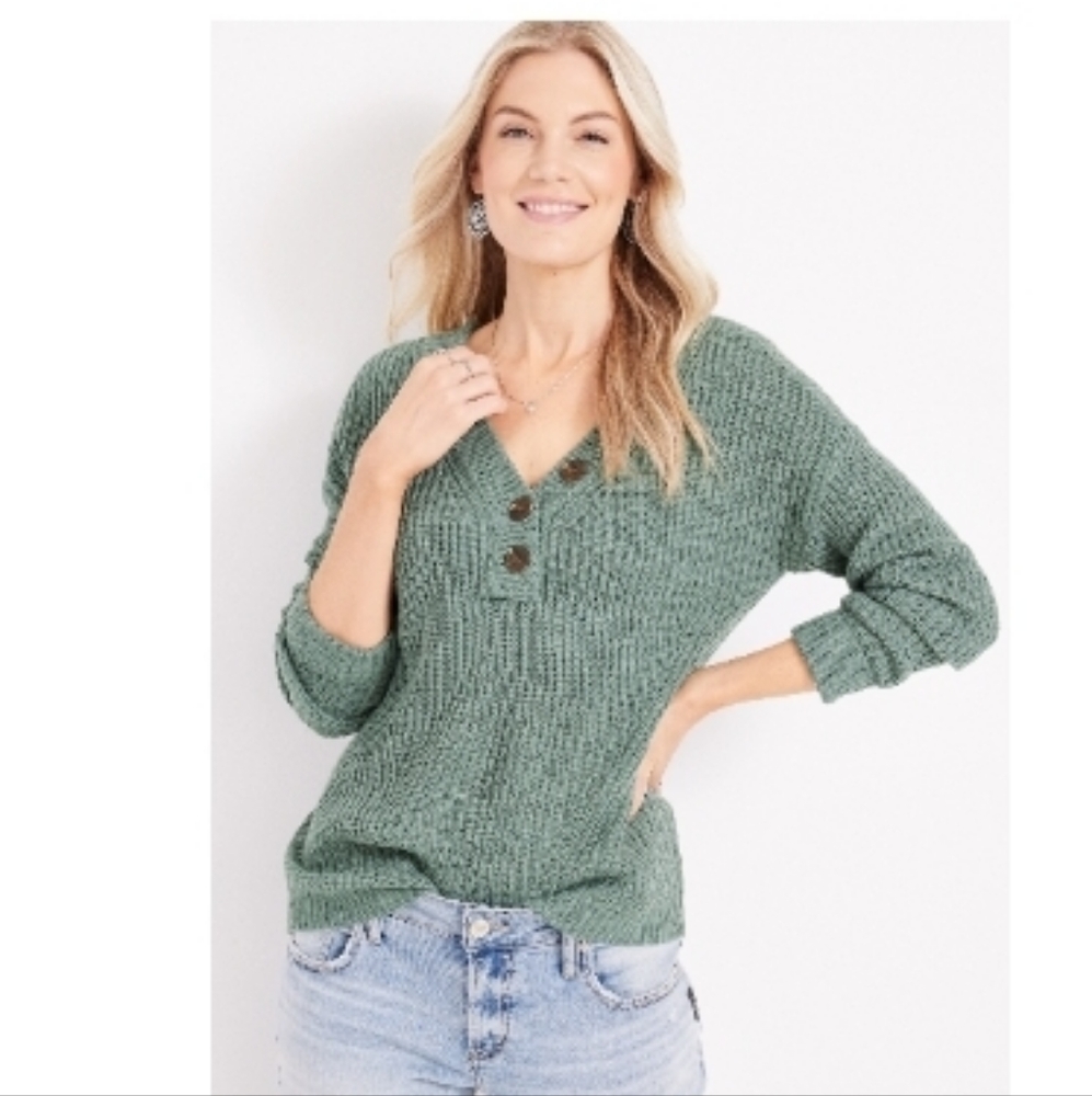 Plus Size NWT Maurices Solid Henley Sweater